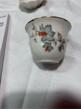Vintage Chinese tea/coffee cup small